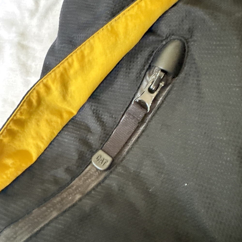 Catapilllar Soft Shell Jacket Black And Yellow Large - Picture 10 of 13